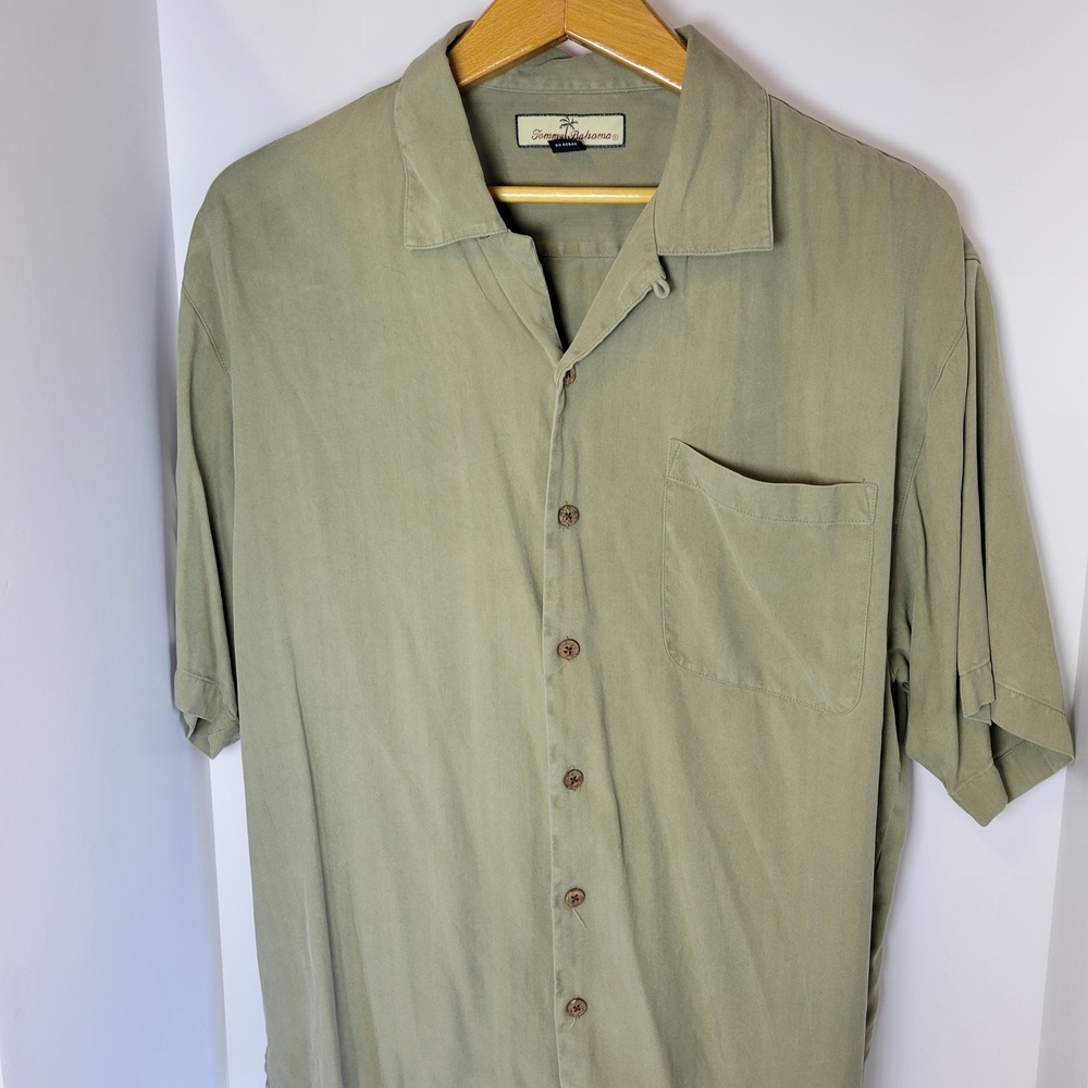 Tommy Bahama Mens Large 100% Silk Herringbone Camp Shirt Sage Green Short Sleeve